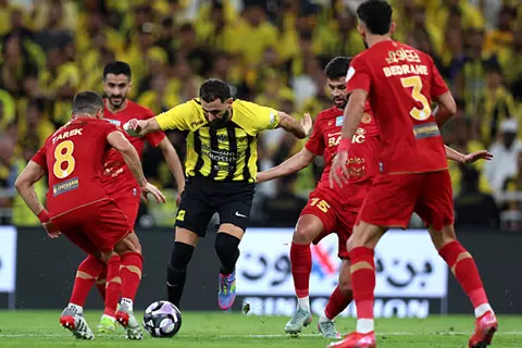 بمشاركة طارق حامد.. ضمك يختتم موسمه بالسقوط أمام الاتحاد في الدوري السعودي